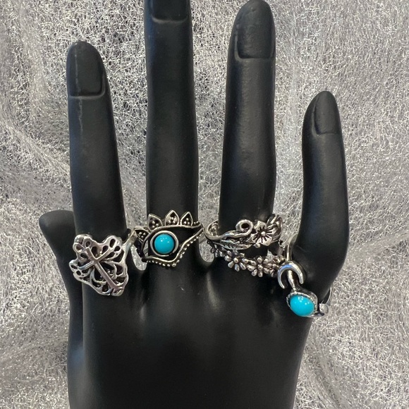 NEW: Elegant Vintage Stackable Style Finger Jewelry Decor - Picture 3 of 4